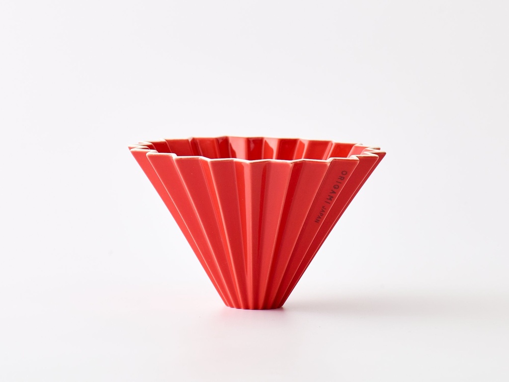 Red Origami Dripper M with Plastic Holder