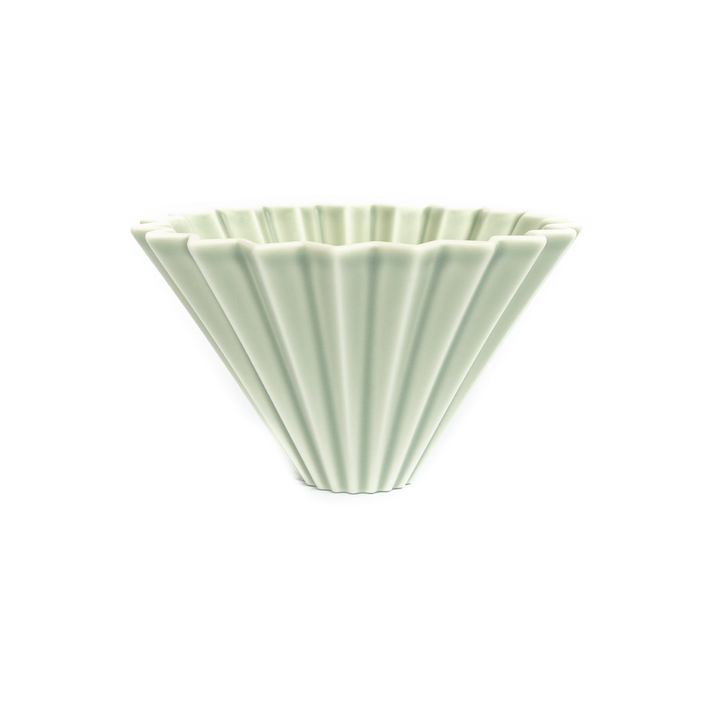 Green Origami Dripper M With Plastic Holder